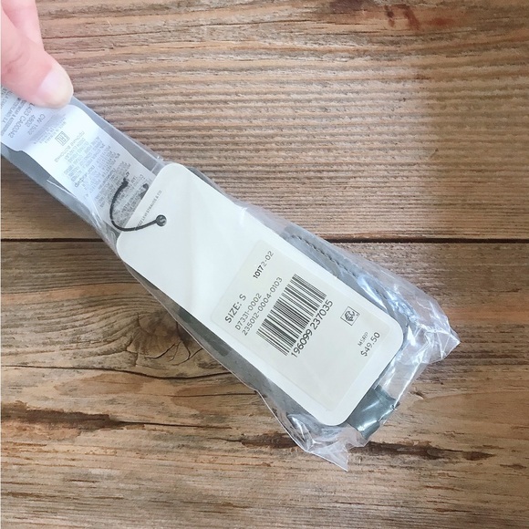 Levi’s Faux Croc 🐊 Sliver Belt - Picture 3 of 4